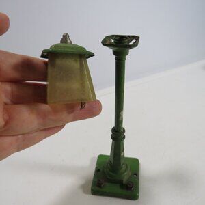 1950s Metal Lionel Train Street Lamp Green #56 Miniature Figure Model railroad